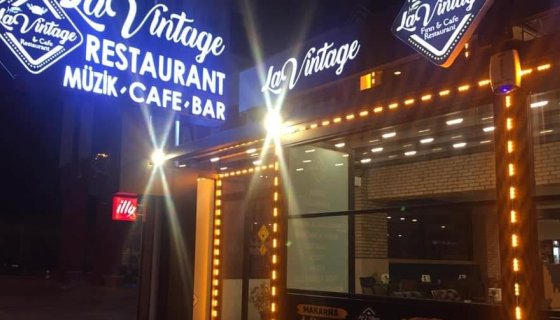 LaVintage Restaurant Cafe Bar 